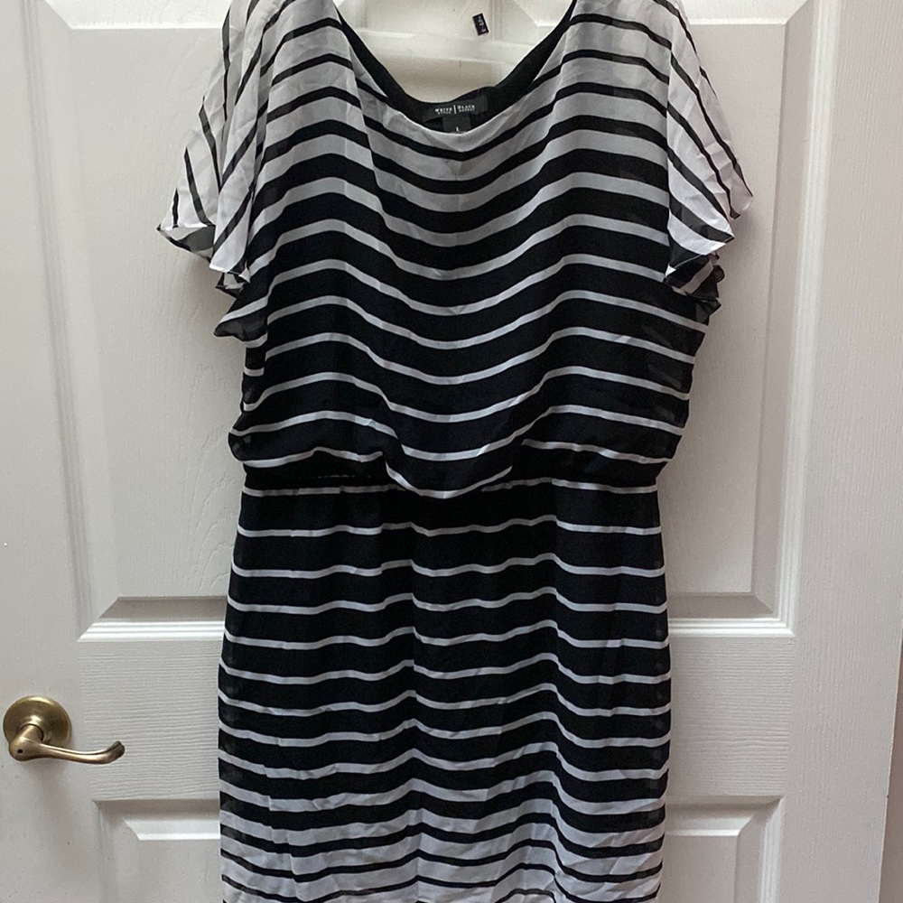 Y womens White House Black Market lined short sleeve dress size L